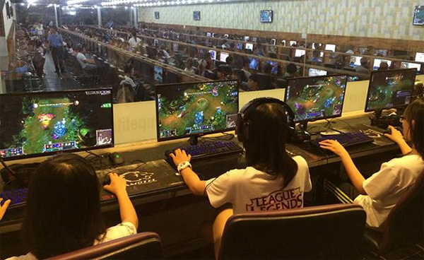 Game thủ Việt nghĩ gì về những tiệm net hạng sang?