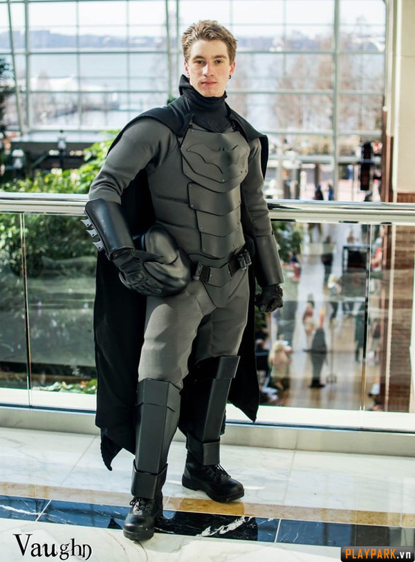 Đam mê Batman một game thủ quyết tâm thực hiện bộ áo giáp người dơi