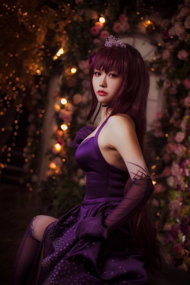 Cosplay Scathach cực quyến rũ trong Fate/Grand Order