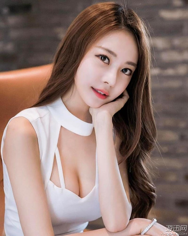 Chiêm ngưỡng thân hình nóng bỏng của nữ game số 1 Hàn Quốc