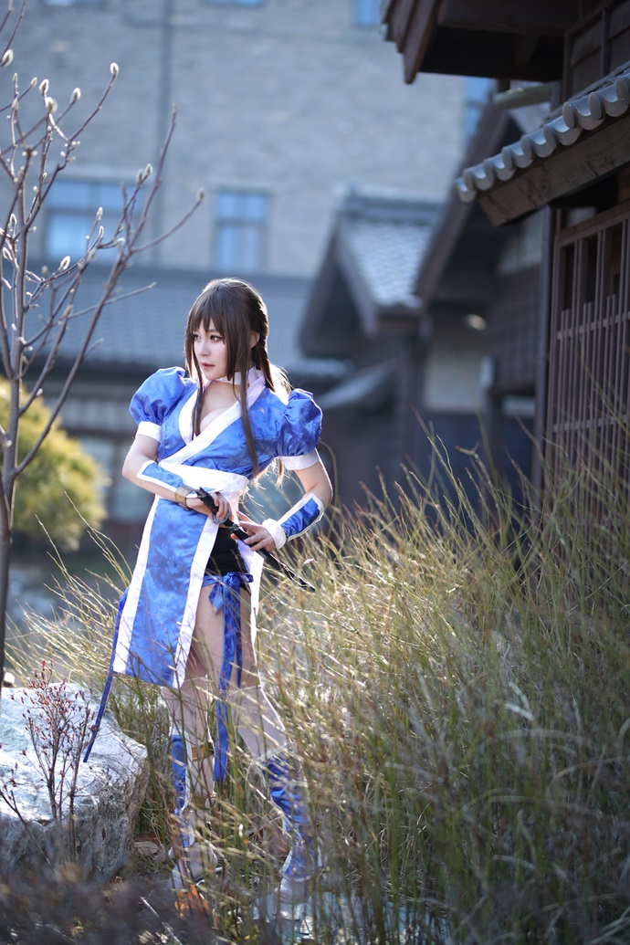 “Phát sốt” với cosplay nàng Kasumi cực nóng bỏng trong Dead or Alive