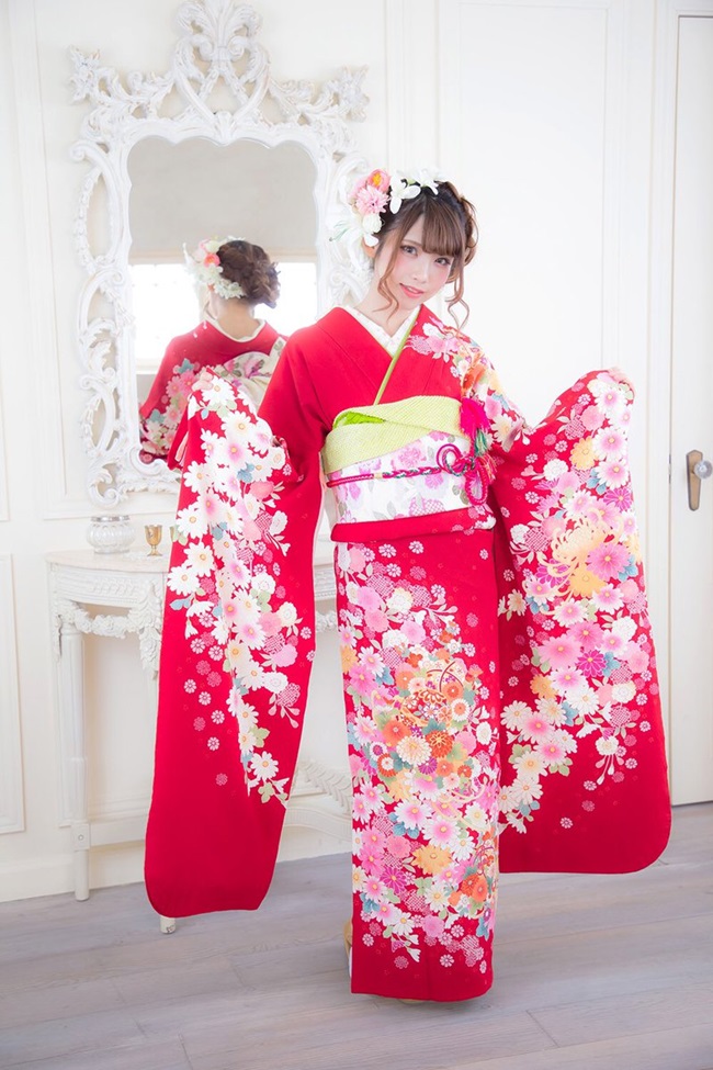 Choáng ngợp với thân hình rực lửa của nữ coser xinh đẹp Nhật Bản