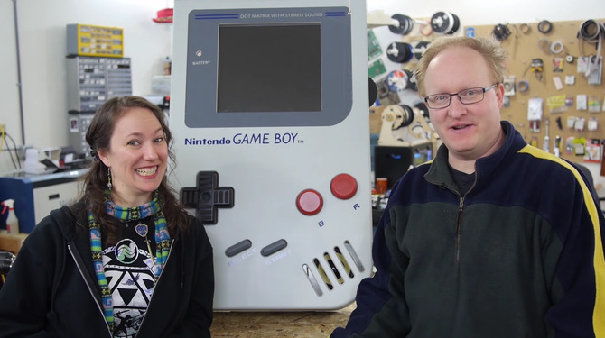 Chế tạo Game Boy khổng lồ