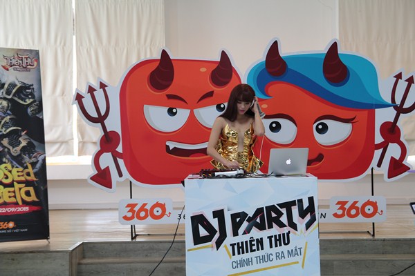 Hải Băng quẩy DJ tại Party mừng Thiên Thư ra mắt