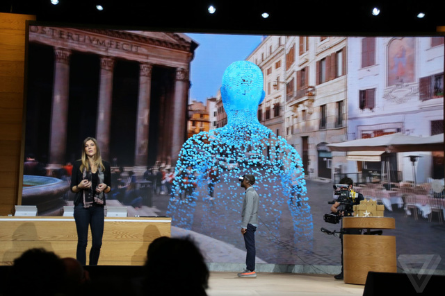 HoloLens có thể "biến thật thành ảo, ảo thành thật" với giá chỉ hơn 6 triệu