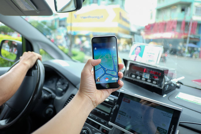 Xe ôm, taxi đắt khách nhờ Pokemon Go ở Việt Nam 
