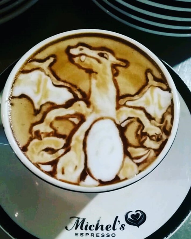 "Bắt" Pokémon huyền thoại trên tách cà phê Capuchino