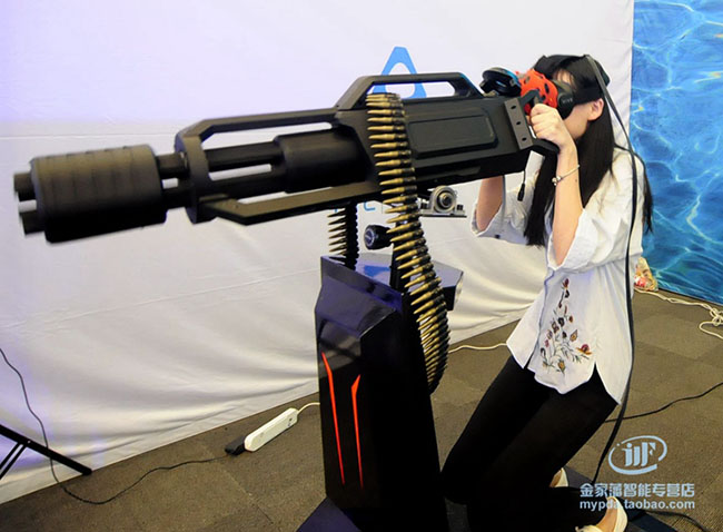 Siêu súng máy 6 nòng chơi game VR có giá gần 55 triệu đồng