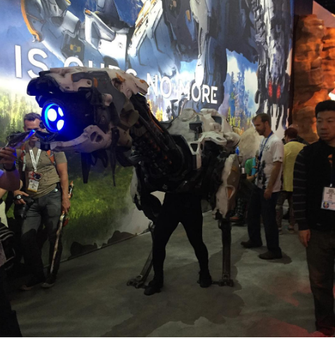 Siêu phẩm cosplay gây náo loạn tại sự kiện E3 2016