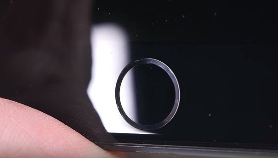 iPhone 7 "kêu oai oái" trong clip thử nghiệm độ bền trên Youtube