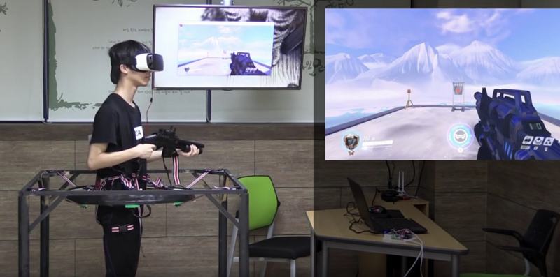 Ngưỡng mộ trước hệ thống VR chơi Overwatch của học sinh trung học