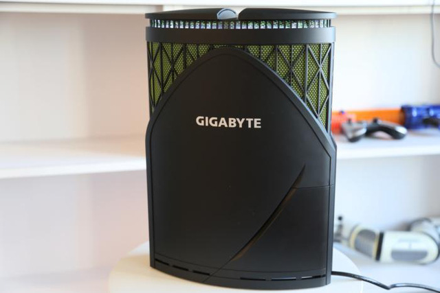 Gigabyte Gaming GT – PC gaming nhỏ gọn hầm hố cực ấn tượng