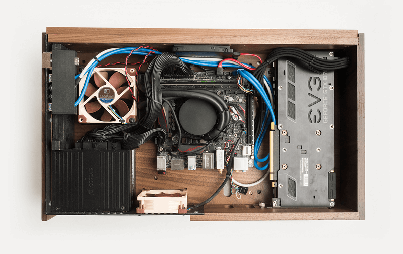 Bạn có tin không? Cái hộp gỗ này là 1 chiếc PC đấy!