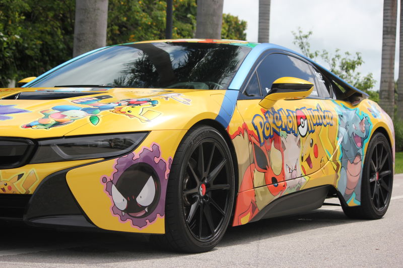 Siêu xe BMW i8 đội lốt Pokemon ra đường