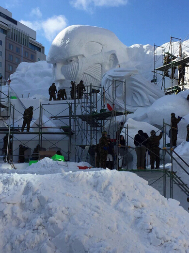 Tượng tuyết khổng lồ Dragon Ball, Attack on Titan xuất hiện ở Nhật