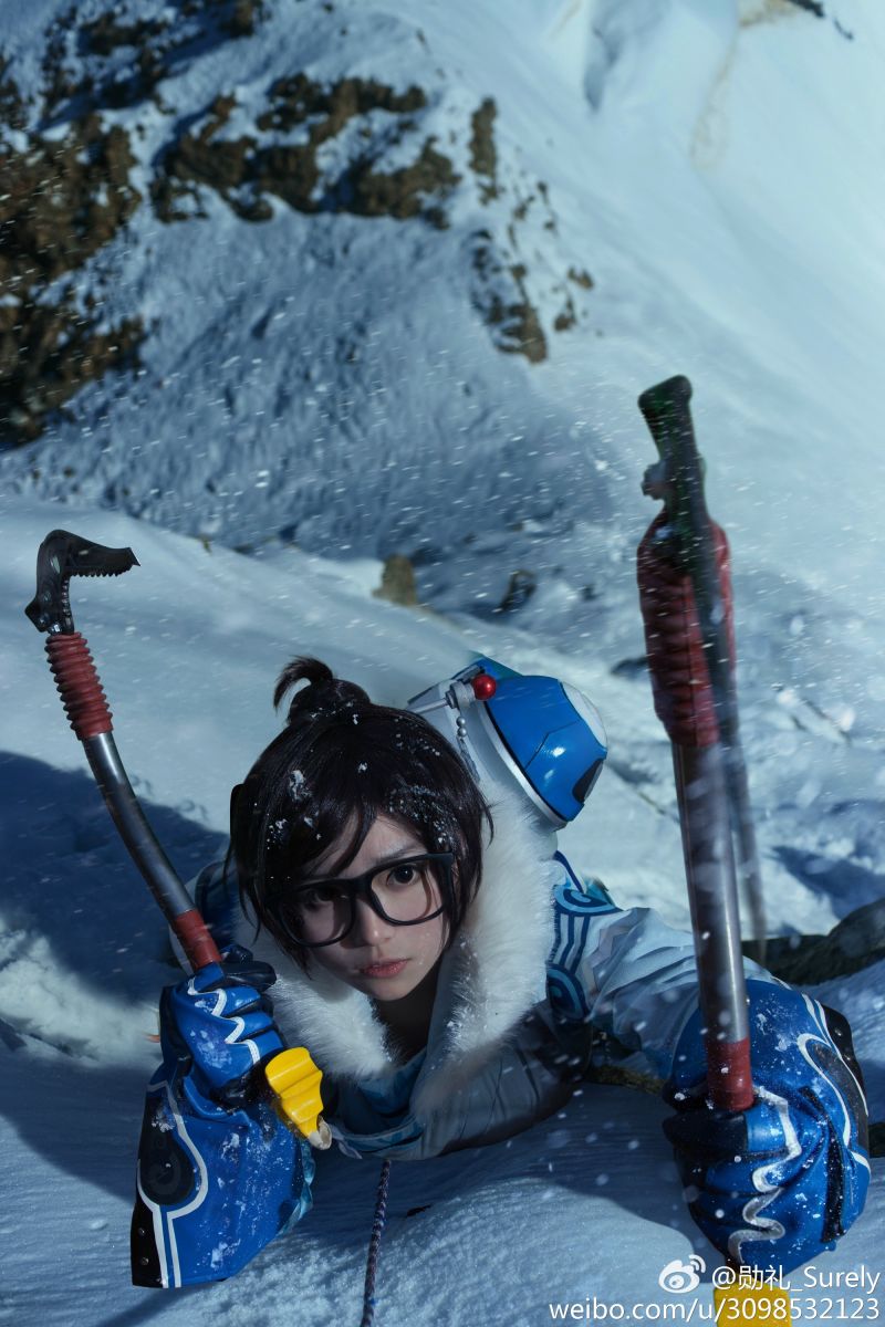 Choáng ngợp trước bộ ảnh cosplay Mei (Overwatch) ở Bắc Cực