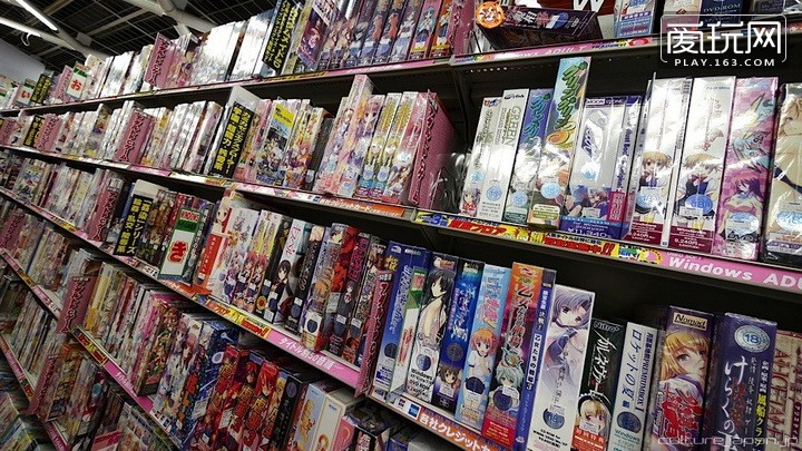 Liên Hợp Quốc tiếp tục yêu cầu Nhật không làm game có nội dung khiêu dâm