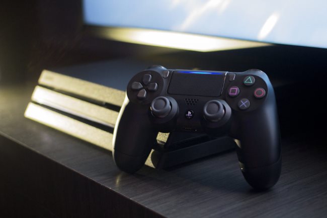 Steam sẽ chính thức hỗ trợ tay cầm của PlayStation 4, dùng được Touchpad và cảm biến Gyro