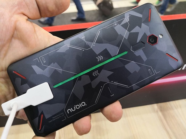 Nubia Red Magic 2 – Smartphone gaming 10 GB Ram, 256 GB lưu trữ, Snapdragon 845