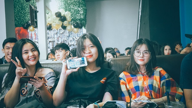 Hàng trăm game thủ cùng chúc mừng sinh nhật ROS Mobile tròn 1 tuổi tại Hồ Chí Minh