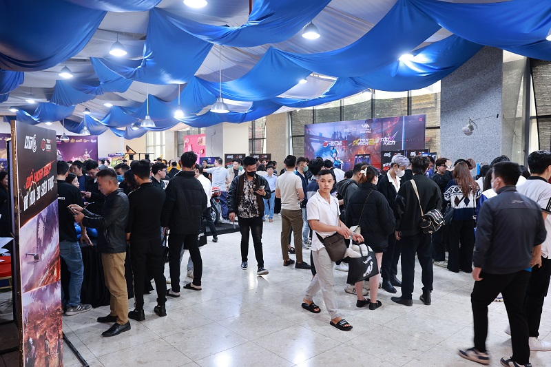 VTC Mobile và sự kiện hơn 4000 game thủ tham gia – Đại tiệc tri ân khách hàng ấn tượng và cảm xúc Ngày hôm qua 07/01, VTC Mobile đã tổ chức sự kiện VTC Mobile Festival tại Hà Nội Và TP Hồ Chí Minh với sự tham gia của hơn 4000 game thủ trên cả nước. Tham dự
