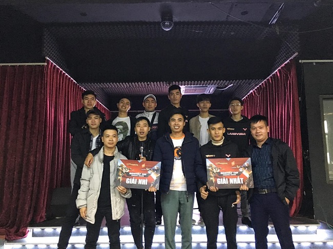 CrossFire Legends: Chùm ảnh ấn tượng của các team đoạt giải Monthly Cup tại 7 tỉnh thành 