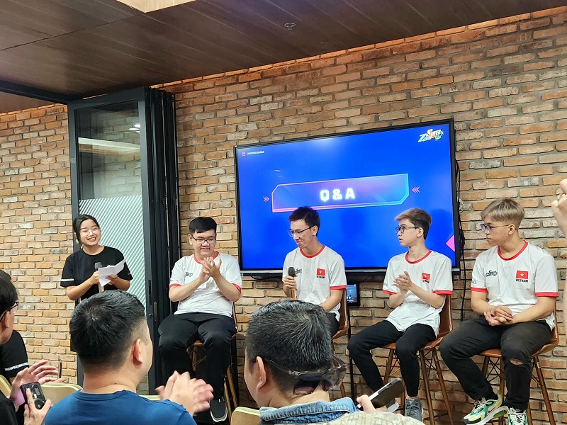 ZingSpeed Mobile tổ chức họp báo ra mắt dàn tuyển thủ eSports tham dự Asian Cup 2023
